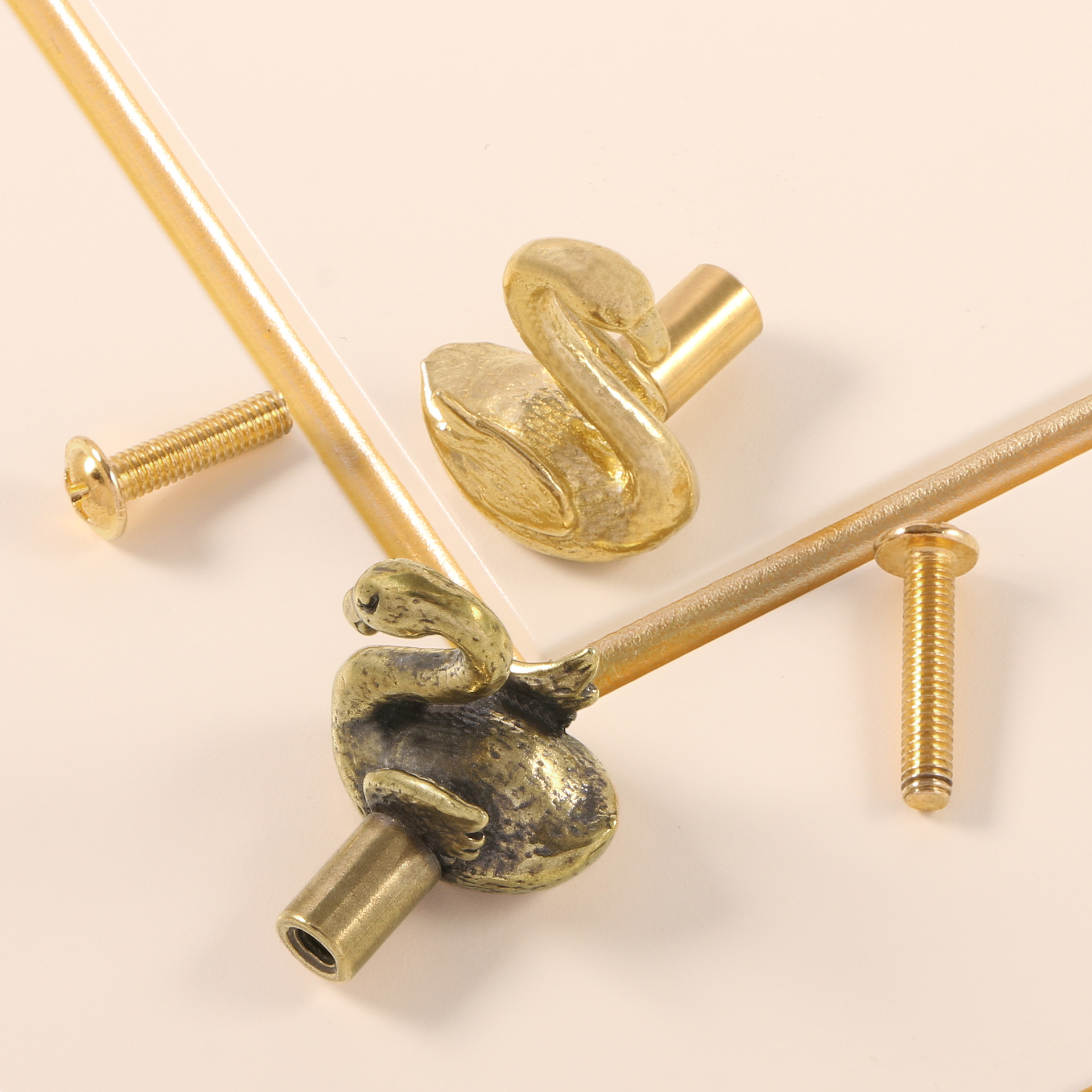 A Pair of Flamingo Door Handle - Vintage Furniture Hardware Pulls recensie en prijs